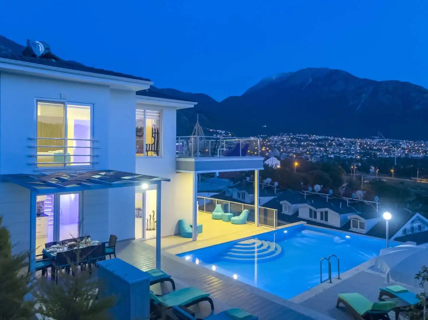 For Large Family Groups Rental Villas