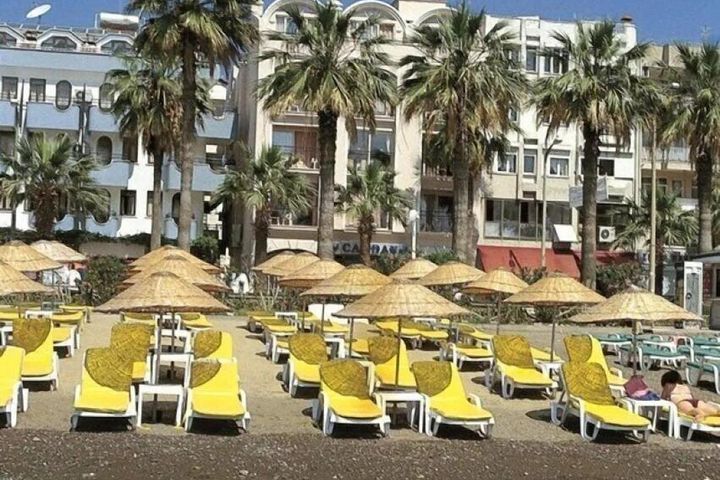 Candan Beach Hotel