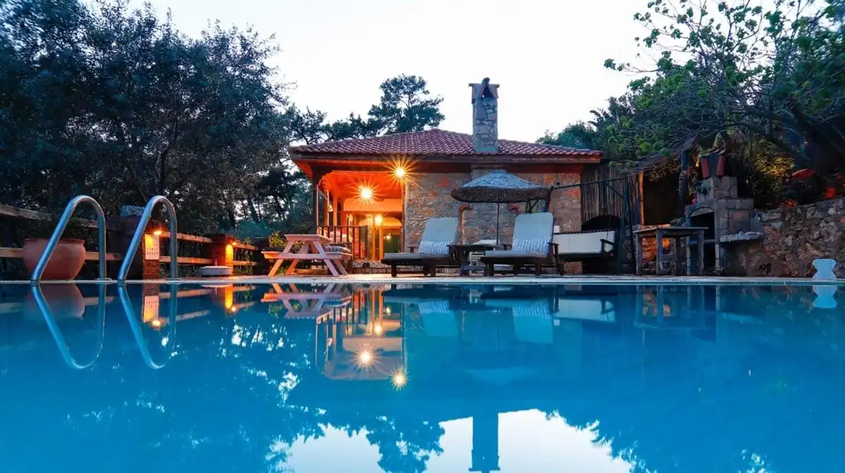 Pool Heated Rental Villas